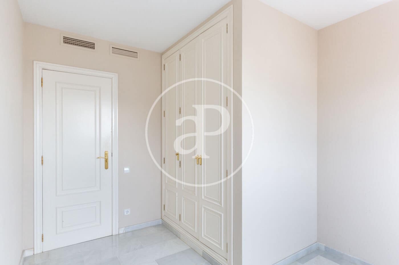 2 soveværelse Lejlighed til leje i Valencia by - € 2.400 (Ref: 9565331)