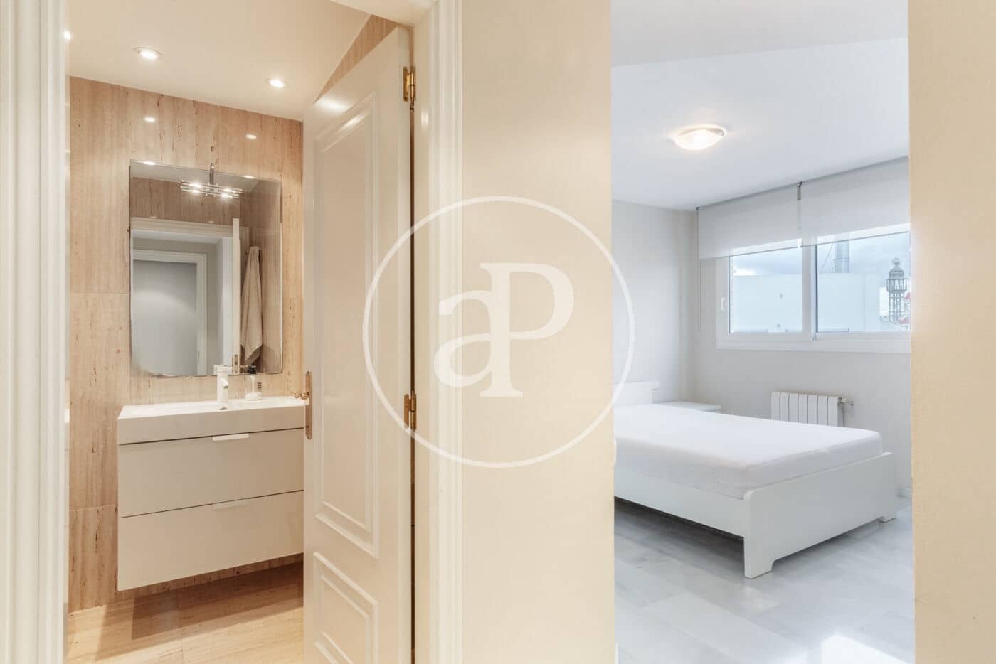 2 soveværelse Lejlighed til leje i Valencia by - € 2.400 (Ref: 9565331)