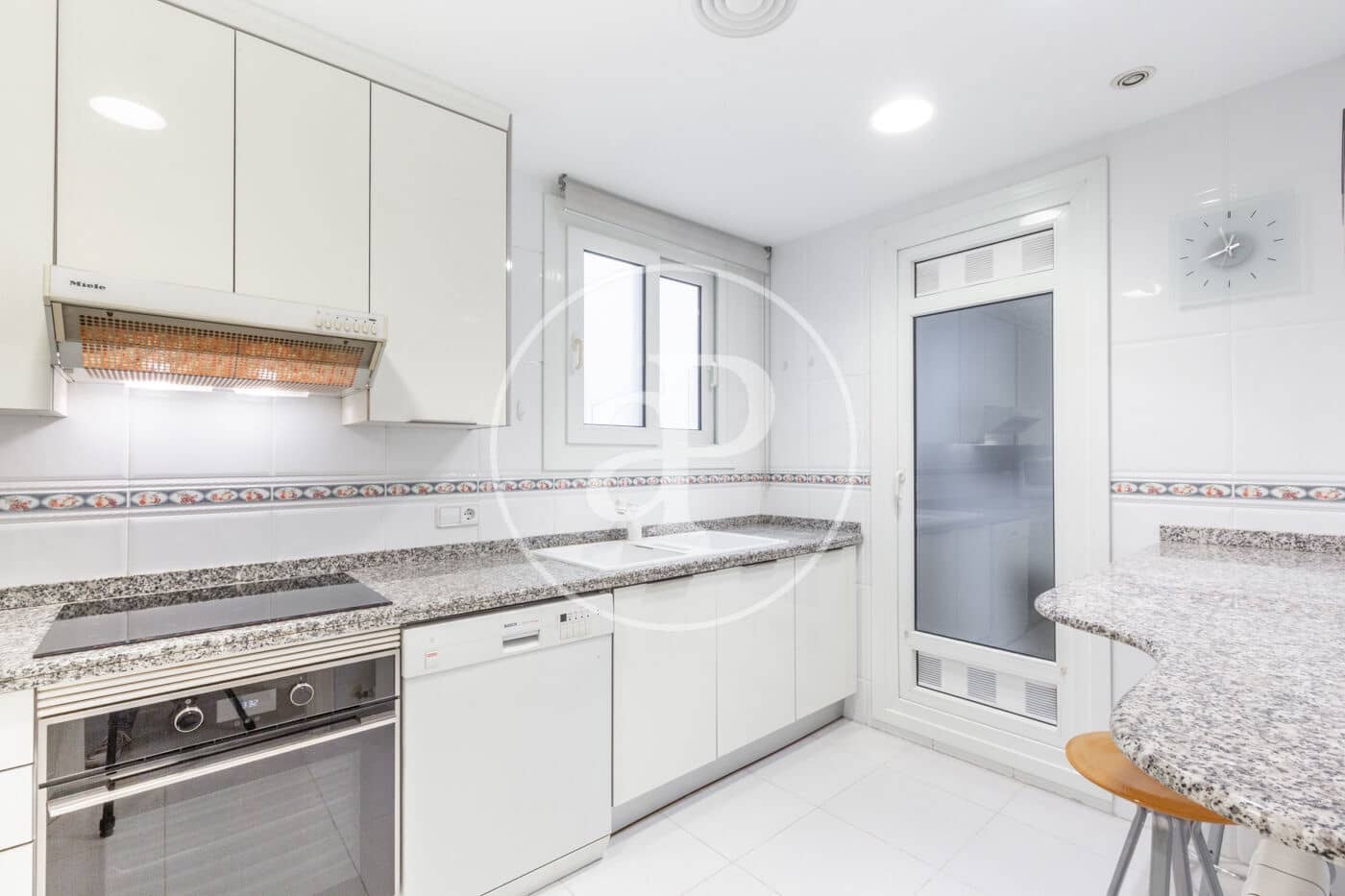 2 soveværelse Lejlighed til leje i Valencia by - € 2.400 (Ref: 9565331)