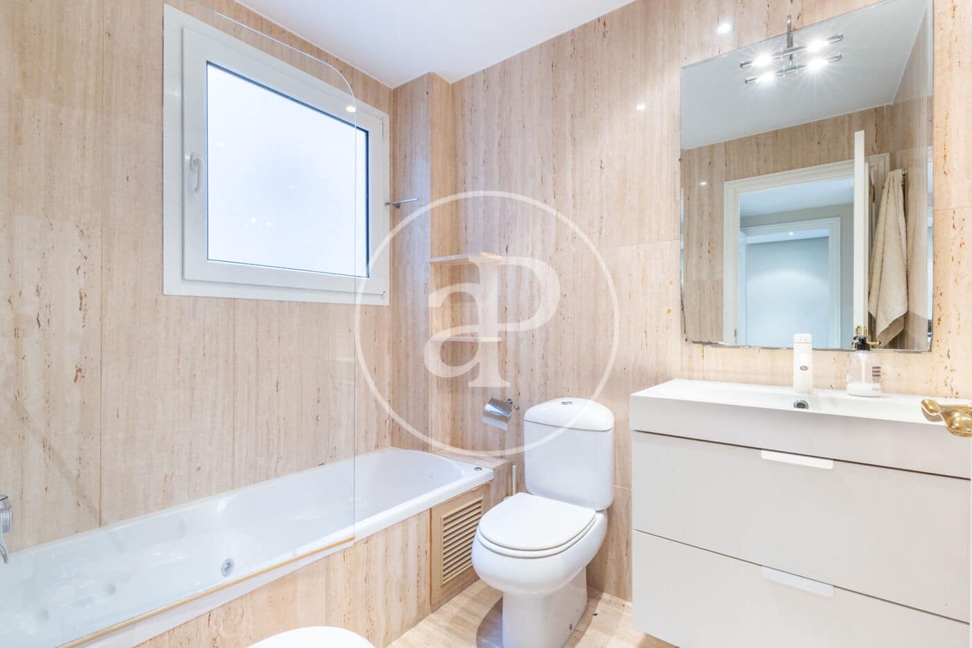 2 soveværelse Lejlighed til leje i Valencia by - € 2.400 (Ref: 9565331)