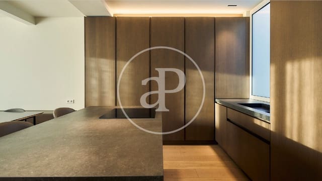 2 soveværelse Lejlighed til leje i Russafa, Valencia by - € 5.000 (Ref: 9568742)