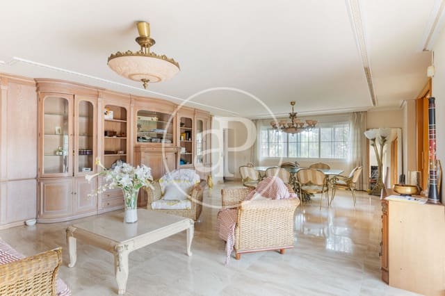 7 quarto Moradia para venda em L'Eliana - 650 000 € (Ref: 9568747)