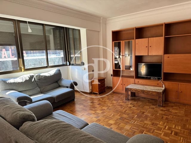 4 makuuhuone Huoneisto vuokrattavana paikassa Mestalla, Valencia kaupunki - 1 650 € (Ref: 9568749)