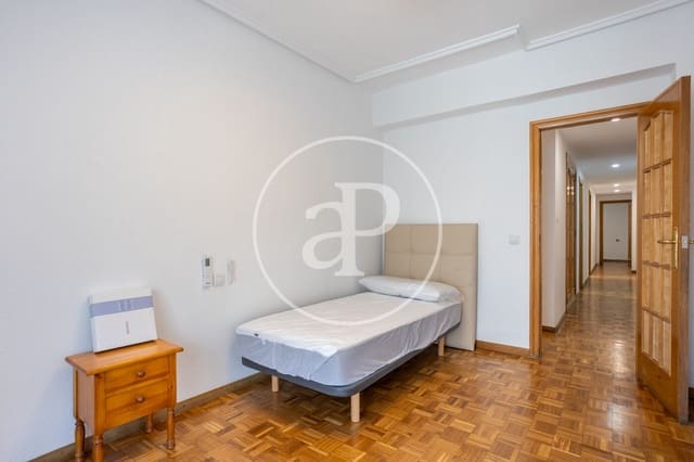 4 sypialnia Apartament do wynajęcia w Mestalla, Miasto Walencja - 1 700 € (Ref: 9568749)