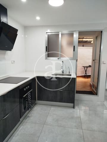 3 quarto Apartamento para arrendar em Xirivella - 1 500 € (Ref: 9571270)