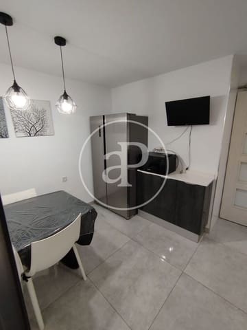 3 quarto Apartamento para arrendar em Xirivella - 1 500 € (Ref: 9571270)