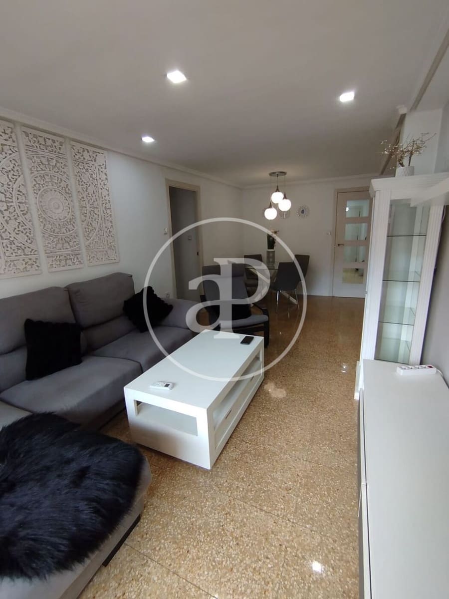 3 quarto Apartamento para arrendar em Xirivella - 1 500 € (Ref: 9571270)