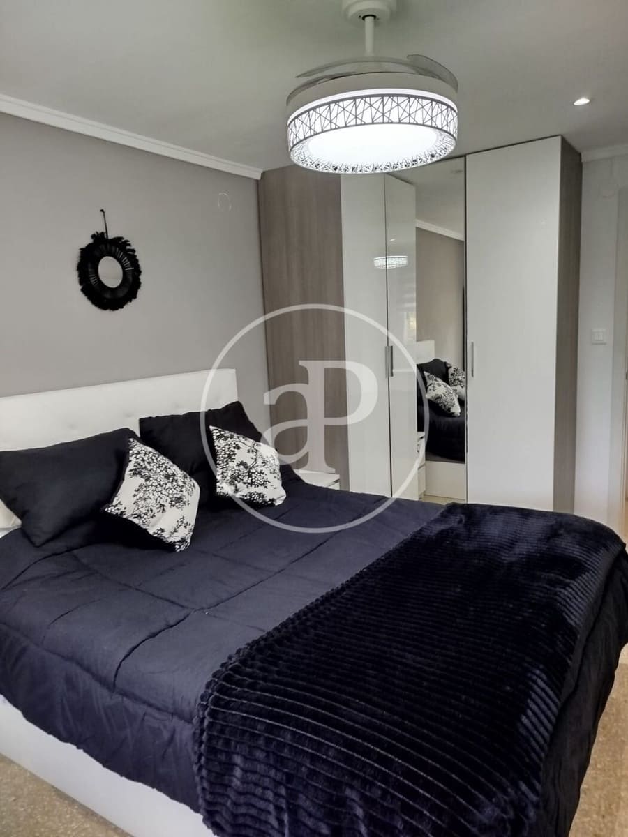 3 quarto Apartamento para arrendar em Xirivella - 1 500 € (Ref: 9571270)