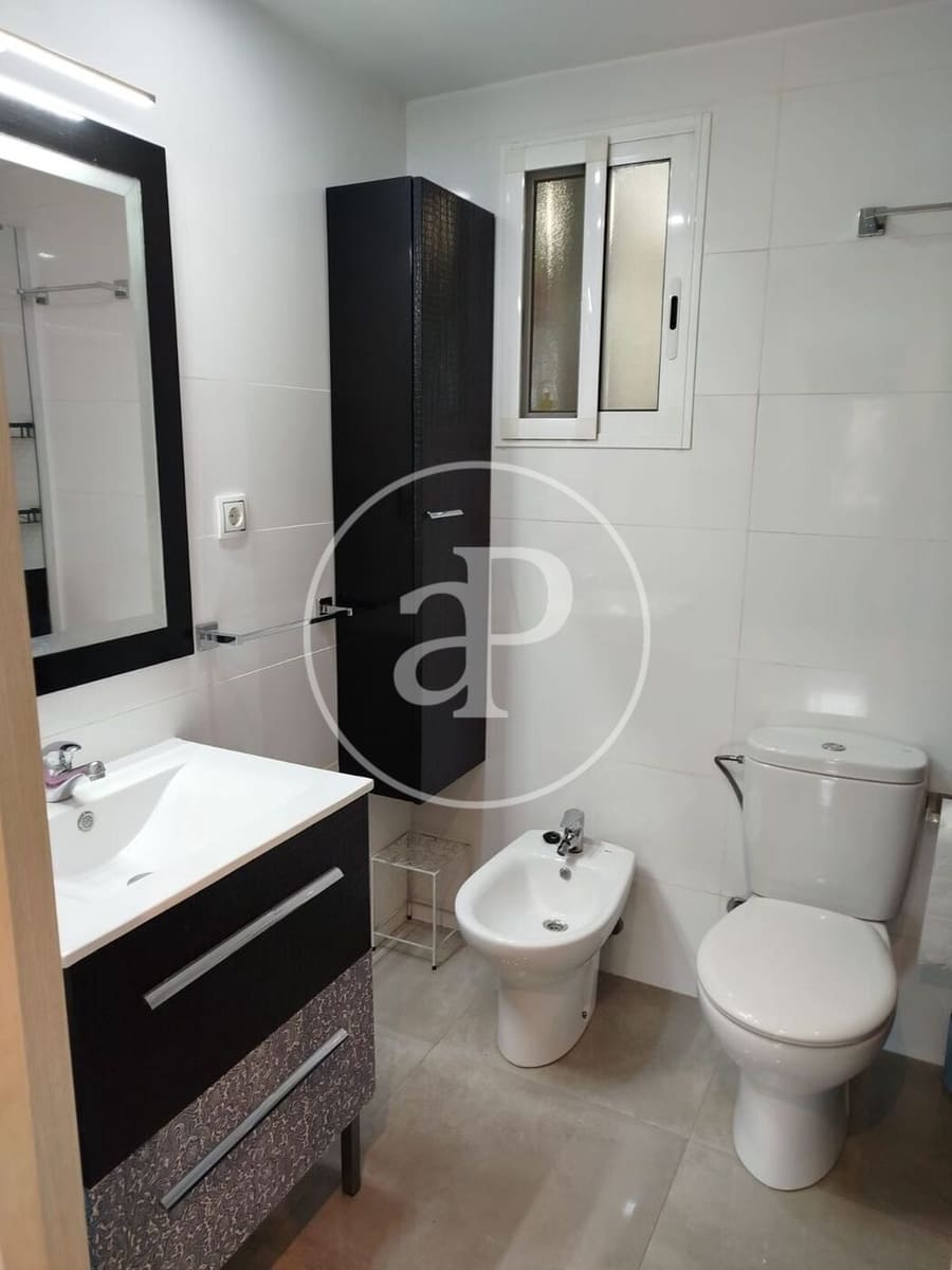 3 quarto Apartamento para arrendar em Xirivella - 1 500 € (Ref: 9571270)