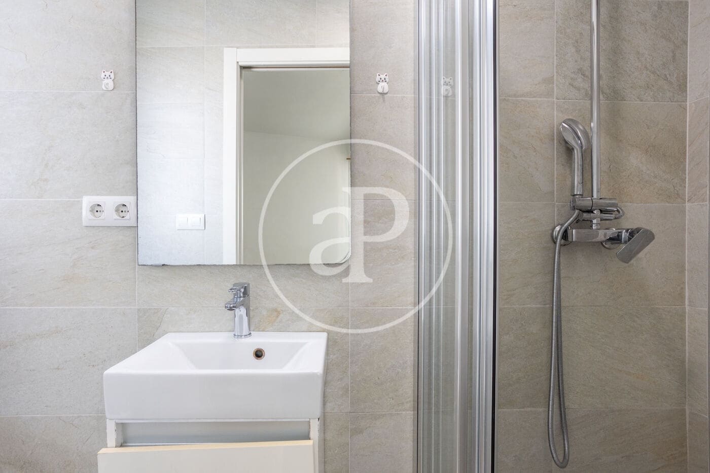 3 soveværelse Lejlighed til leje i Valencia by - € 1.950 (Ref: 9571271)