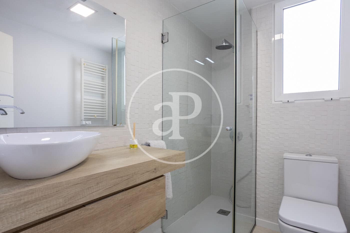 3 soveværelse Lejlighed til leje i Valencia by - € 1.950 (Ref: 9571271)