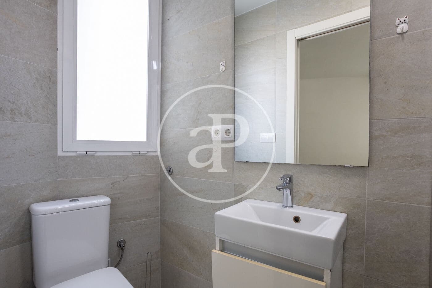 3 soveværelse Lejlighed til leje i Valencia by - € 1.950 (Ref: 9571271)