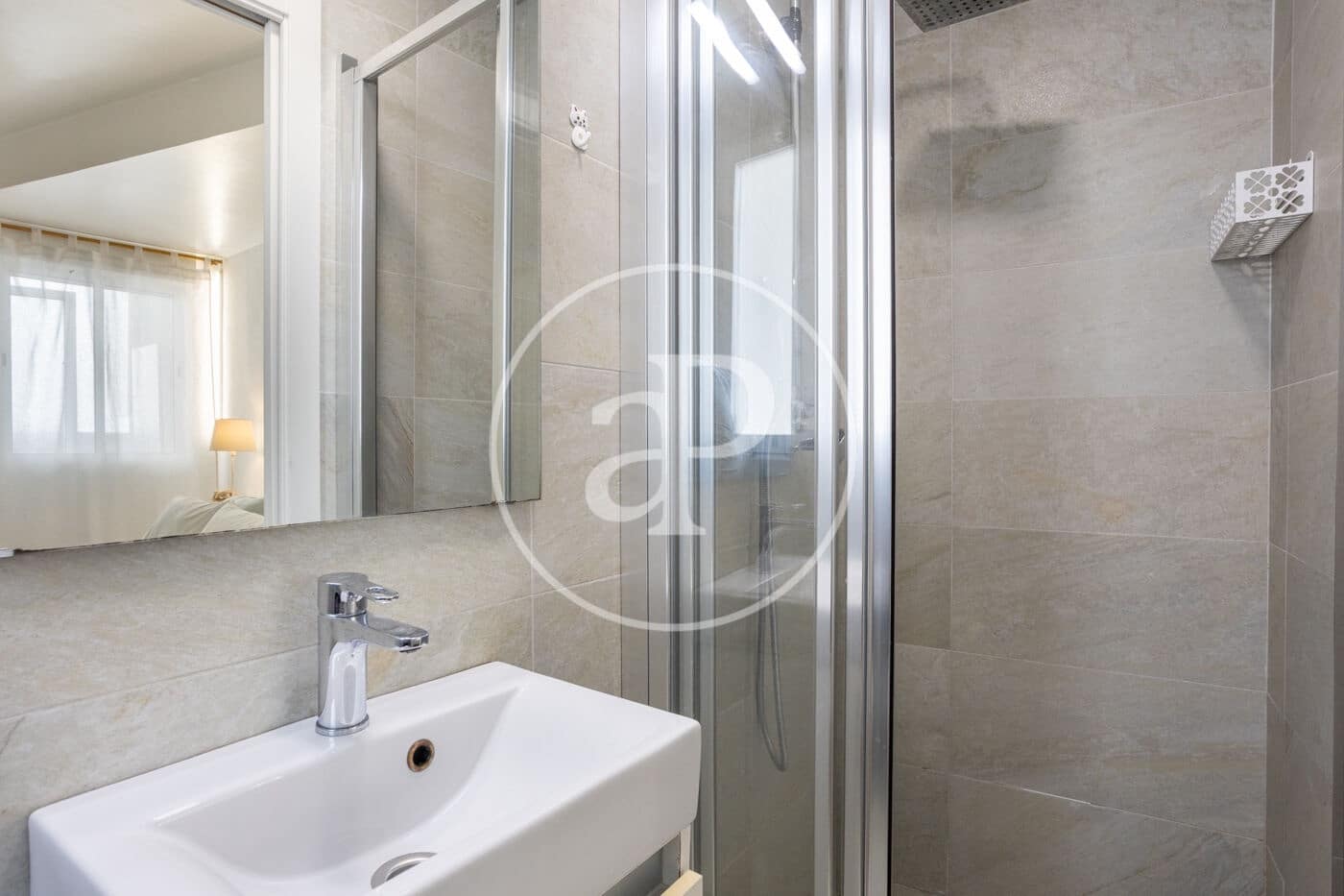 3 soveværelse Lejlighed til leje i Valencia by - € 1.950 (Ref: 9571271)