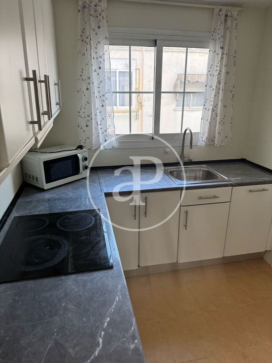 3 soveværelse Penthouse til leje i Valencia by - € 1.500 (Ref: 9571275)