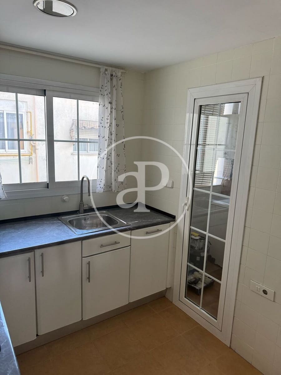 3 soveværelse Penthouse til leje i Valencia by - € 1.500 (Ref: 9571275)