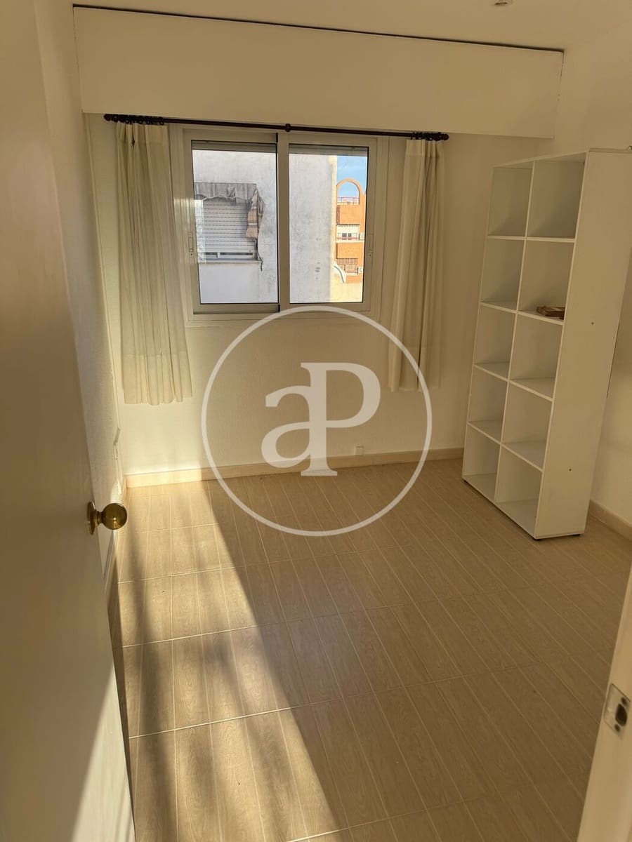 3 soveværelse Penthouse til leje i Valencia by - € 1.500 (Ref: 9571275)