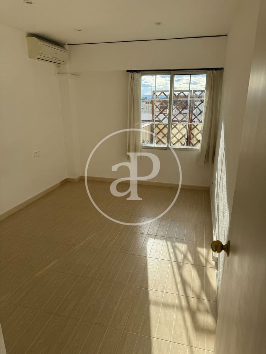 3 soveværelse Penthouse til leje i Valencia by - € 1.500 (Ref: 9571275)