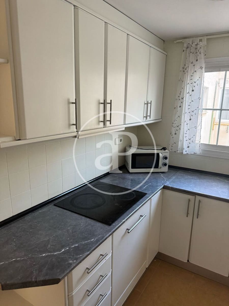 3 soveværelse Penthouse til leje i Valencia by - € 1.500 (Ref: 9571275)