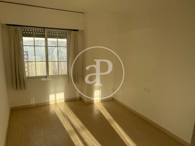 3 soveværelse Penthouse til leje i Patraix, Valencia by - € 1.500 (Ref: 9571275)