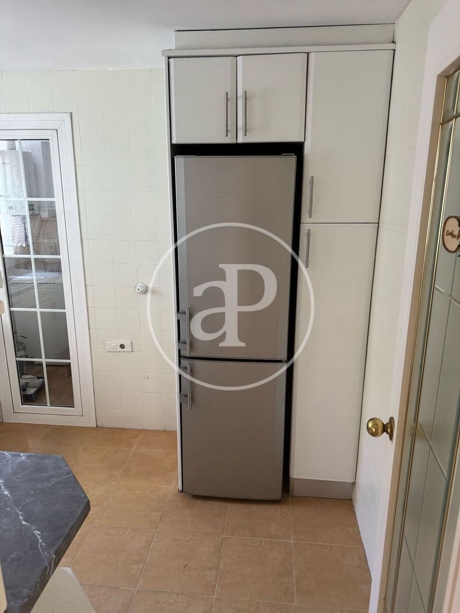 3 soveværelse Penthouse til leje i Valencia by - € 1.500 (Ref: 9571275)