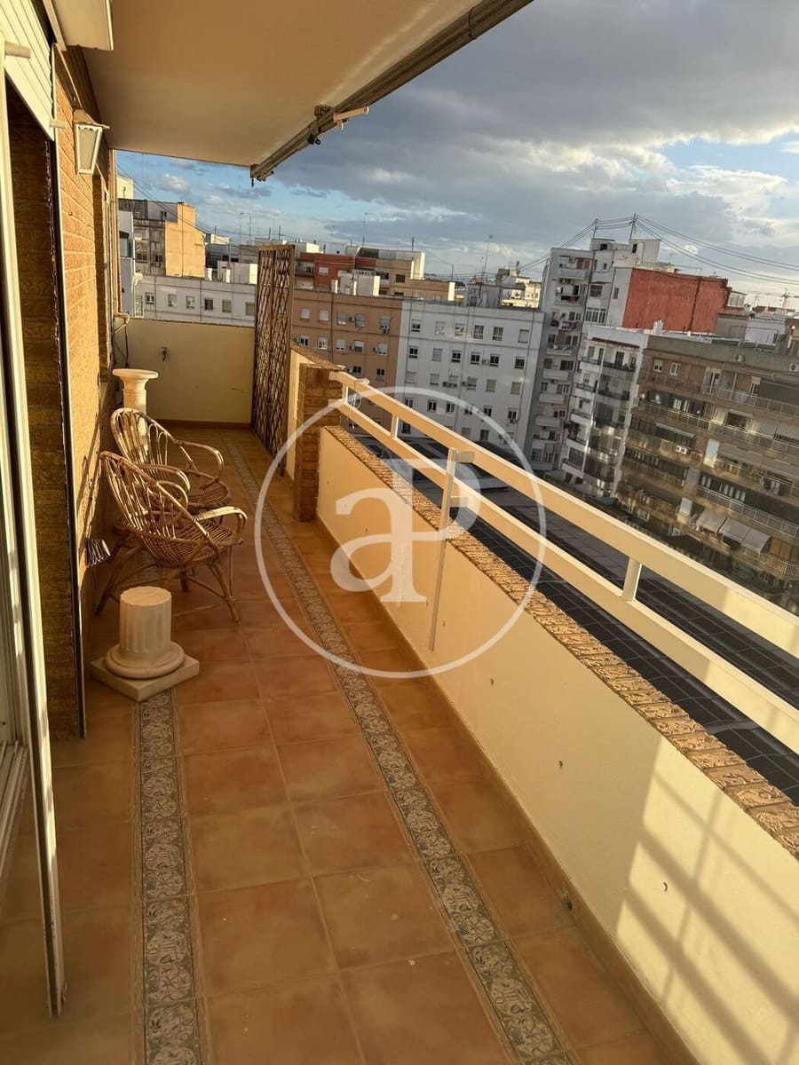 3 soveværelse Penthouse til leje i Valencia by - € 1.500 (Ref: 9571275)