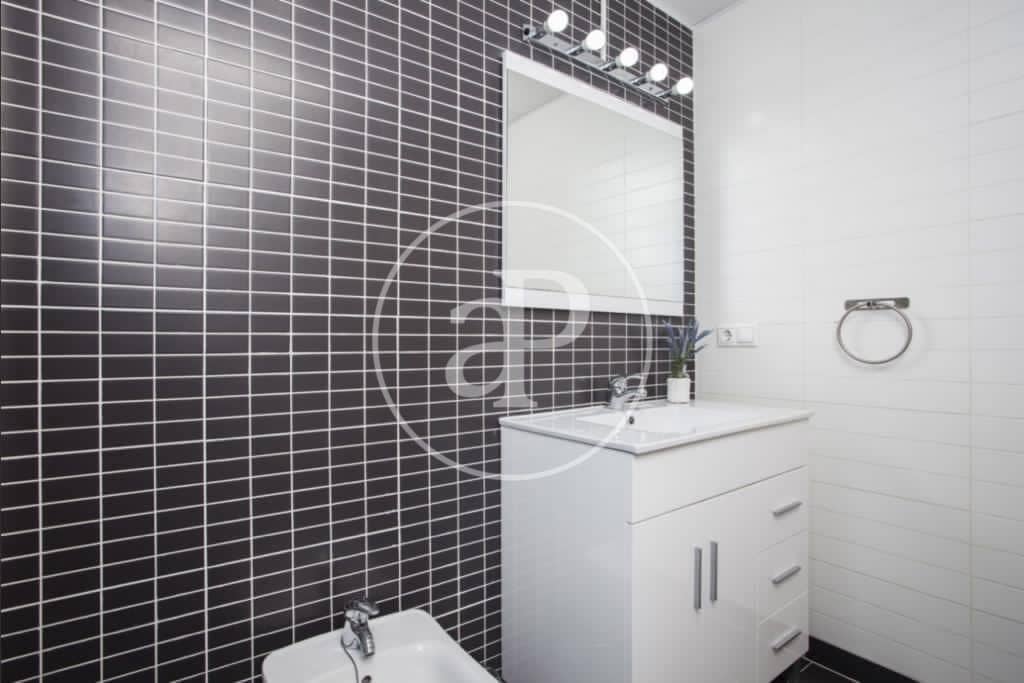 1 makuuhuone Huoneisto vuokrattavana paikassa Valencia kaupunki - 1 100 € (Ref: 9574702)