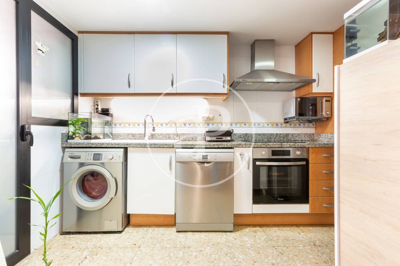 2 bedroom Apartment for sale in Valencia city with pool - € 340,000 (Ref: 9574704)