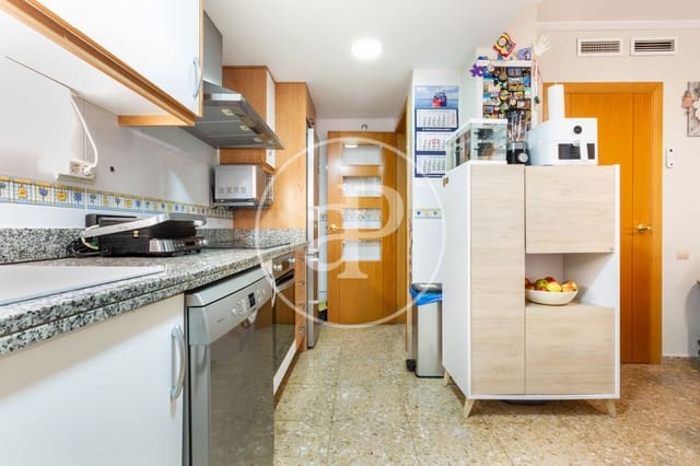 2 makuuhuone Huoneisto myytävänä paikassa Cabanyal-Canyamelar, Valencia kaupunki mukana uima-altaan - 340 000 € (Ref: 9574704)