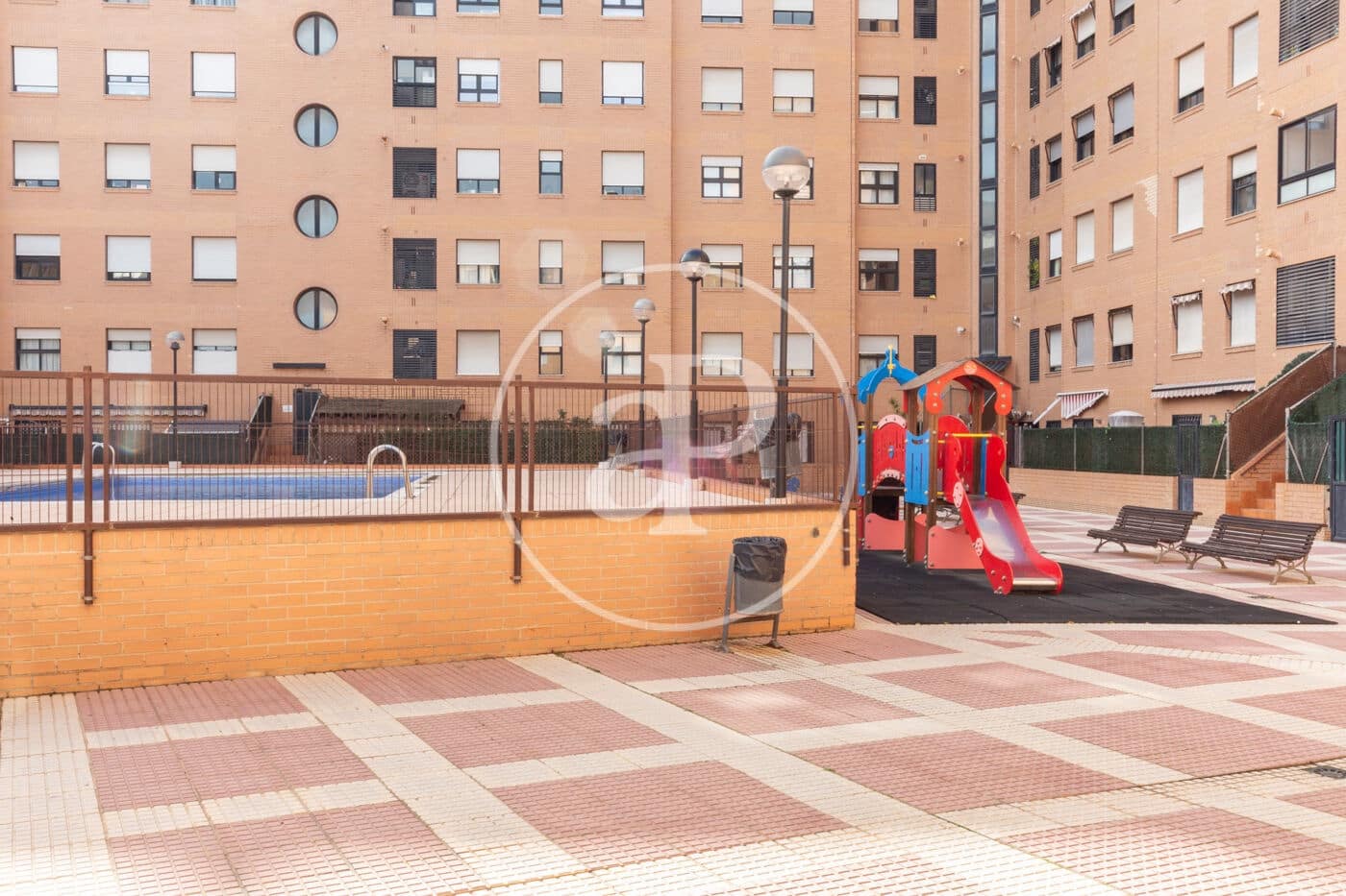 2 bedroom Apartment for sale in Valencia city with pool - € 340,000 (Ref: 9574704)