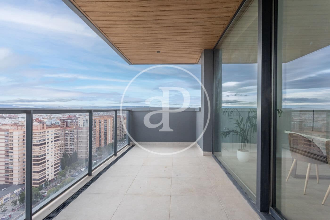 3 makuuhuone Huoneisto myytävänä paikassa Valencia kaupunki mukana uima-altaan - 771 000 € (Ref: 9574705)