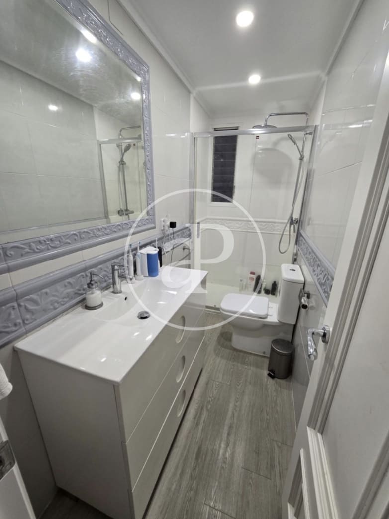 2 soveværelse Lejlighed til salg i Valencia by - € 140.000 (Ref: 9586597)