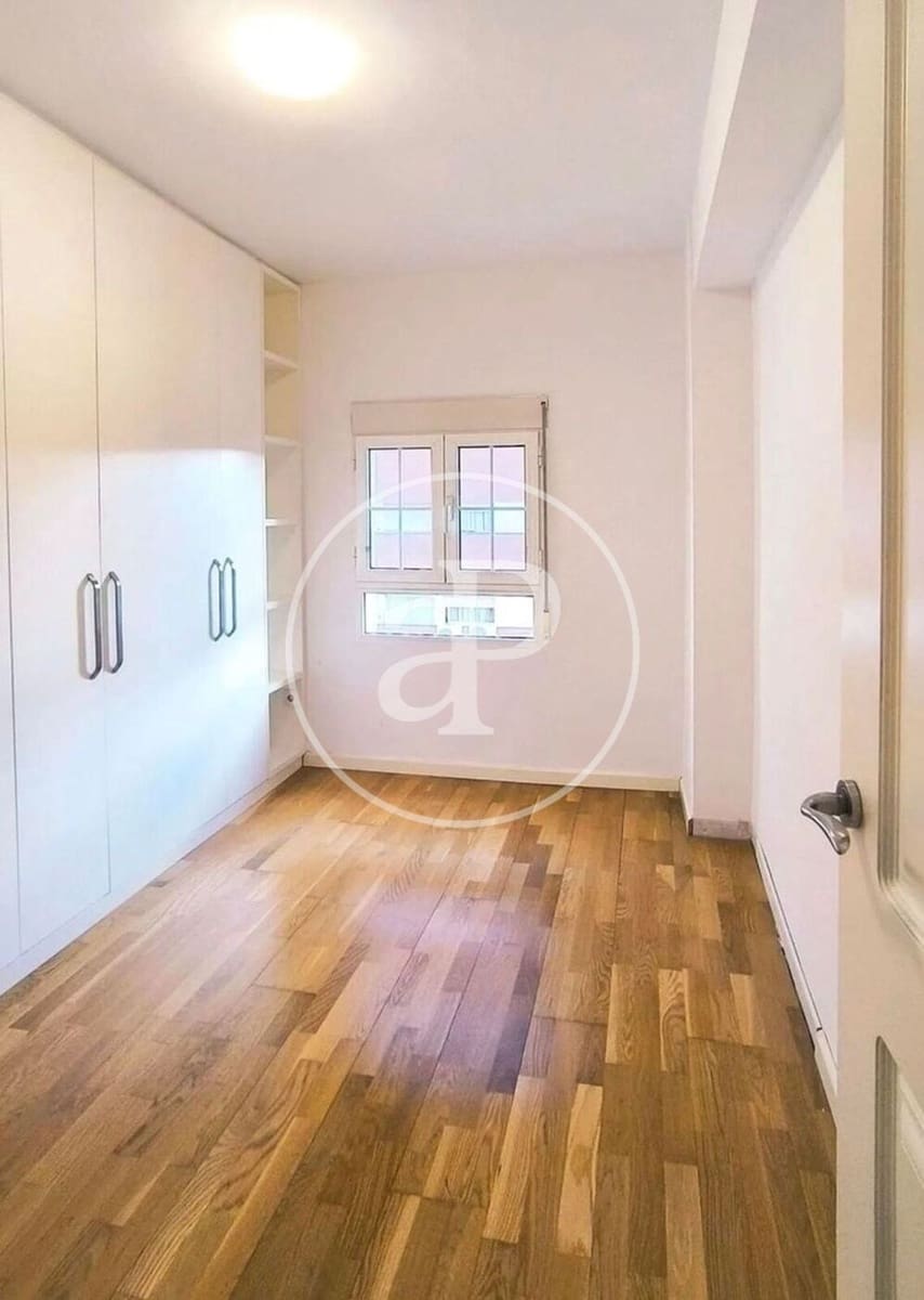 4 sypialnia Apartament do wynajęcia w Miasto Walencja - 1 400 € (Ref: 9586600)