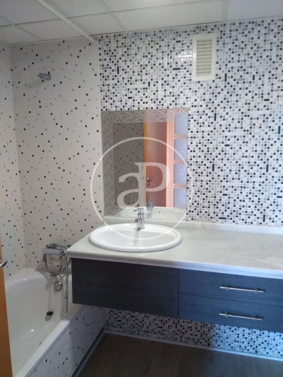 3 makuuhuone Huoneisto vuokrattavana paikassa Valencia kaupunki - 1 300 € (Ref: 9591392)