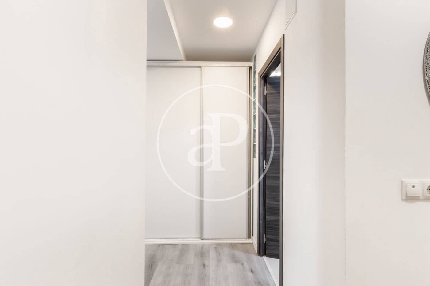 1 soveværelse Villa til leje i Valencia by - € 1.490 (Ref: 9591393)