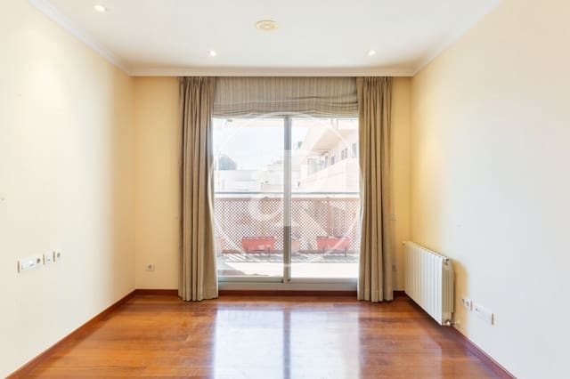 4 Zimmer Apartment zu vermieten in La Gran Via, València Stadt - 5.000 € (Ref: 9599615)