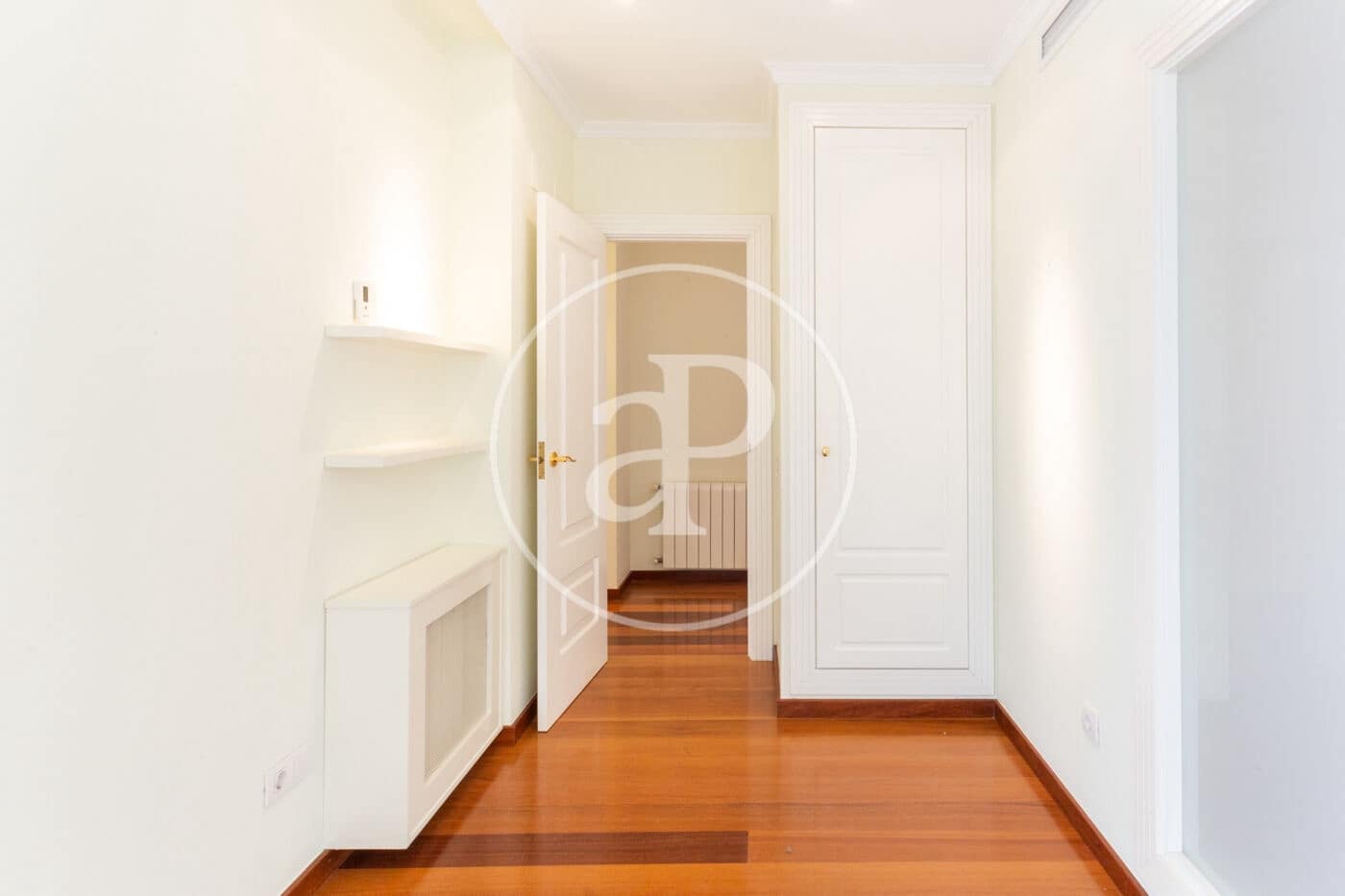 Apartamento de 4 habitaciones en València ciudad en alquiler - 5.000 € (Ref: 9599615)