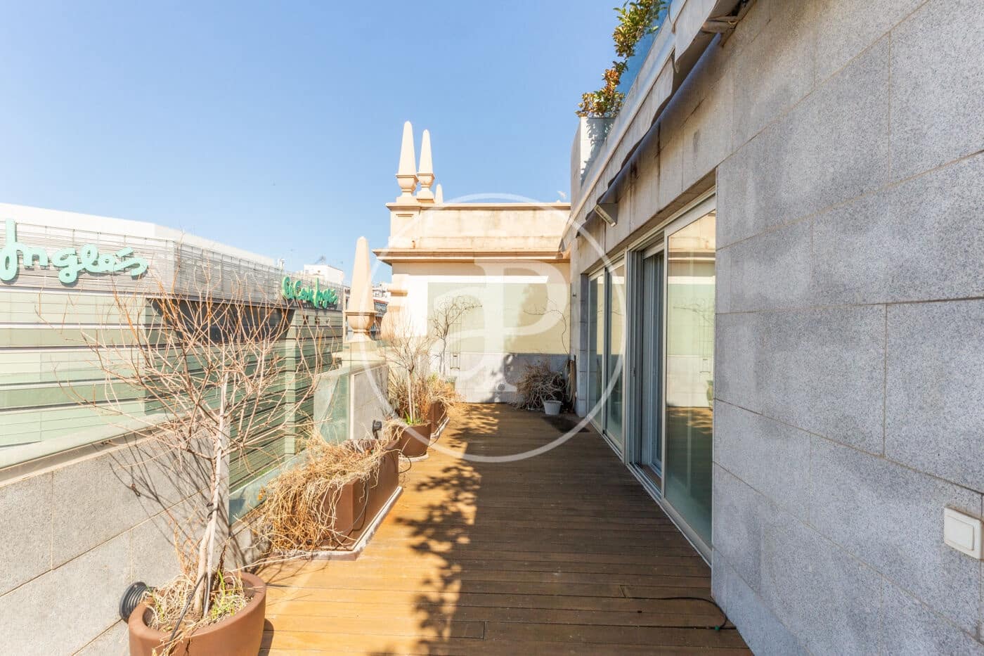 Apartamento de 4 habitaciones en València ciudad en alquiler - 5.000 € (Ref: 9599615)