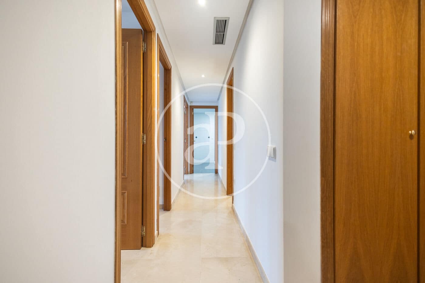 3 bedroom Apartment for rent in Valencia city with pool - € 1,800 (Ref: 9599616)