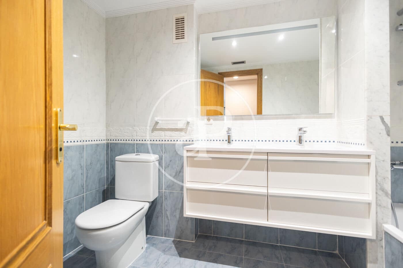 3 bedroom Apartment for rent in Valencia city with pool - € 1,800 (Ref: 9599616)