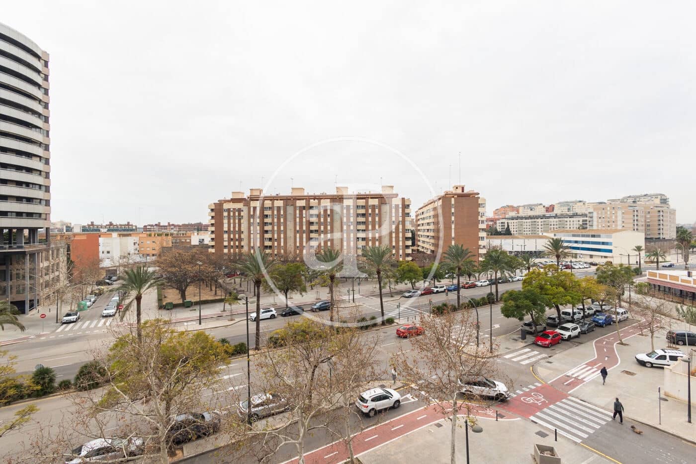 3 bedroom Apartment for rent in Valencia city with pool - € 1,800 (Ref: 9599616)