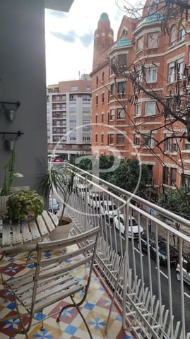 Apartamento de 4 habitaciones en Arrancapins, València ciudad en alquiler - 2.400 € (Ref: 9599617)