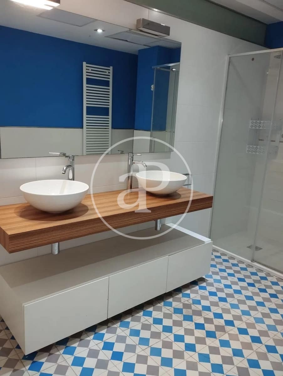 Apartamento de 4 habitaciones en València ciudad en alquiler - 2.400 € (Ref: 9599617)