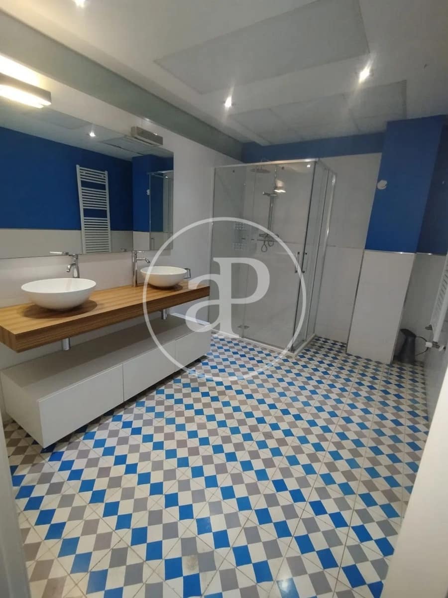 Apartamento de 4 habitaciones en València ciudad en alquiler - 2.400 € (Ref: 9599617)