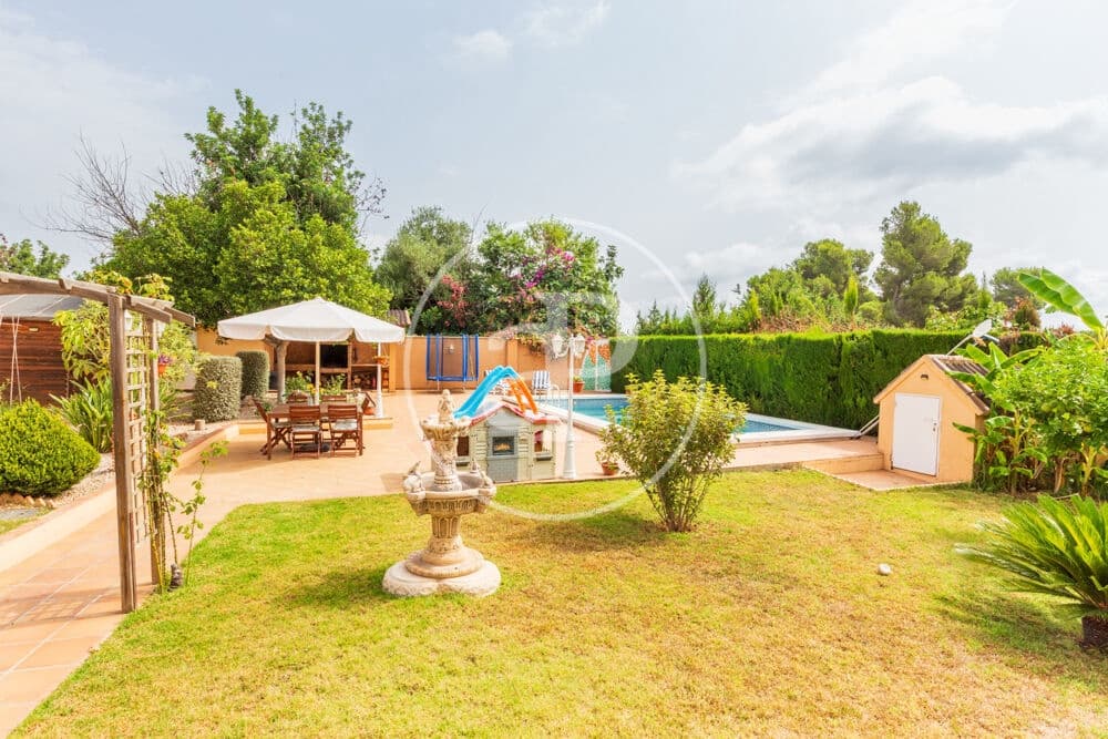 4 bedroom Villa for sale in Montserrat with pool - € 479,900 (Ref: 9599618)