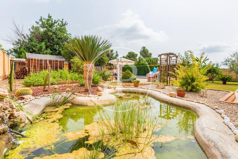 4 bedroom Villa for sale in Montserrat with pool - € 479,900 (Ref: 9599618)