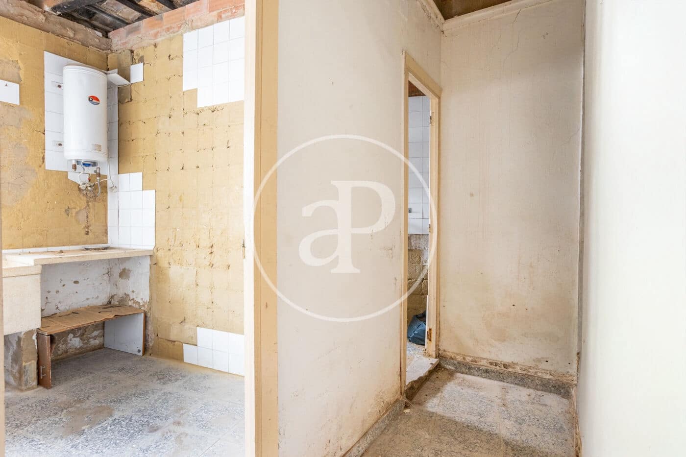 6 Zimmer Villa zu verkaufen in Paterna - 275.000 € (Ref: 9605060)