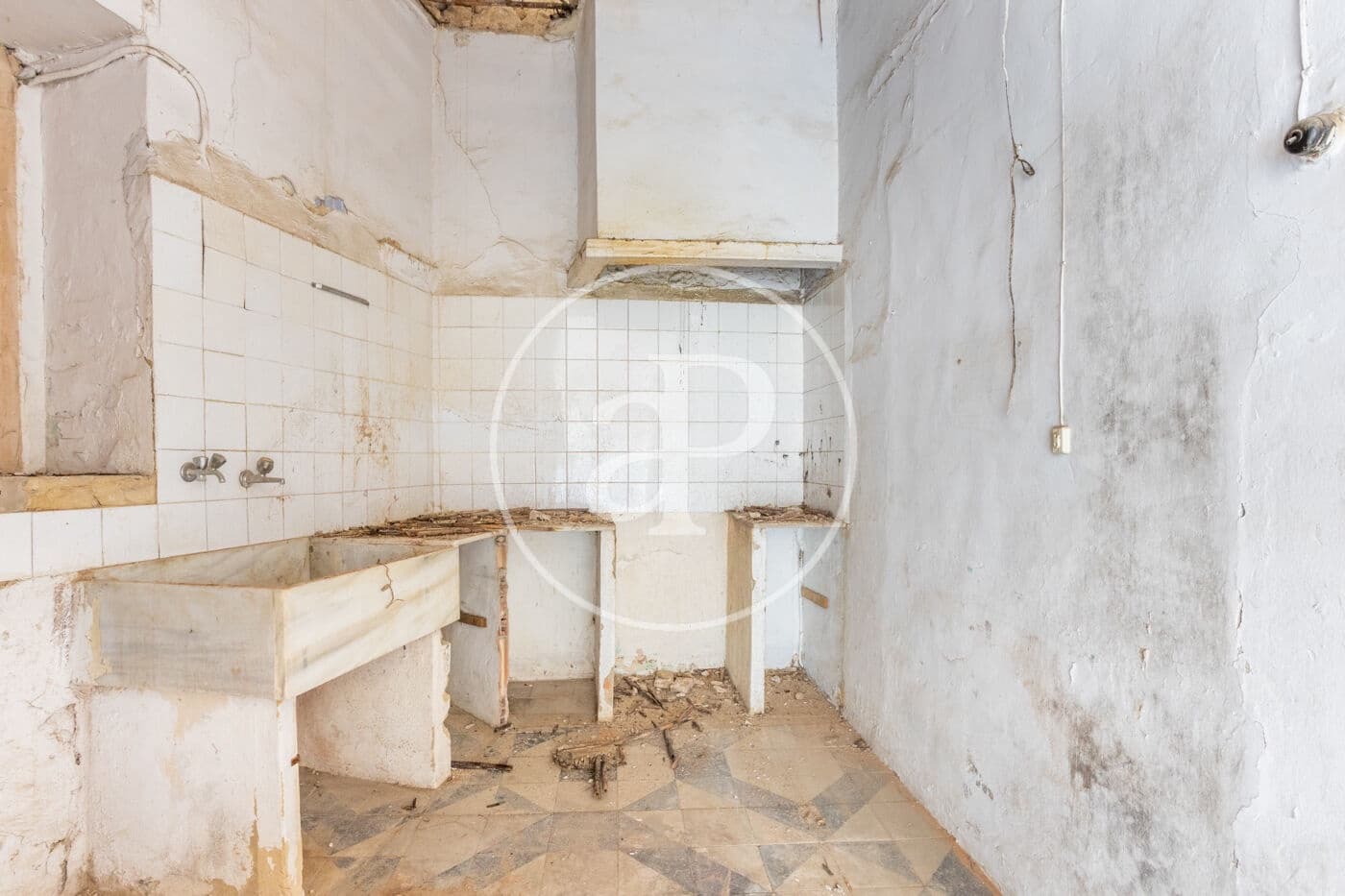 6 Zimmer Villa zu verkaufen in Paterna - 275.000 € (Ref: 9605060)