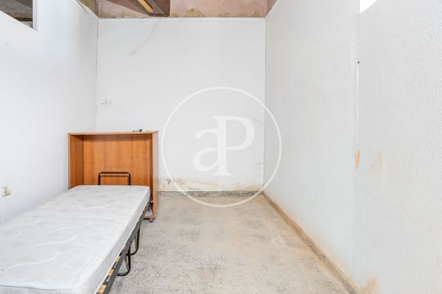 6 Zimmer Villa zu verkaufen in Centro Ciudad, Paterna - 275.000 € (Ref: 9605060)