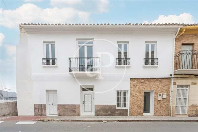 6 Zimmer Villa zu verkaufen in Paterna - 275.000 € (Ref: 9605060)