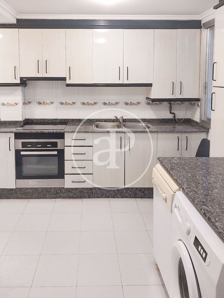 3 sovrum Lägenhet till salu i Valencia stad - 255 000 € (Ref: 9608146)